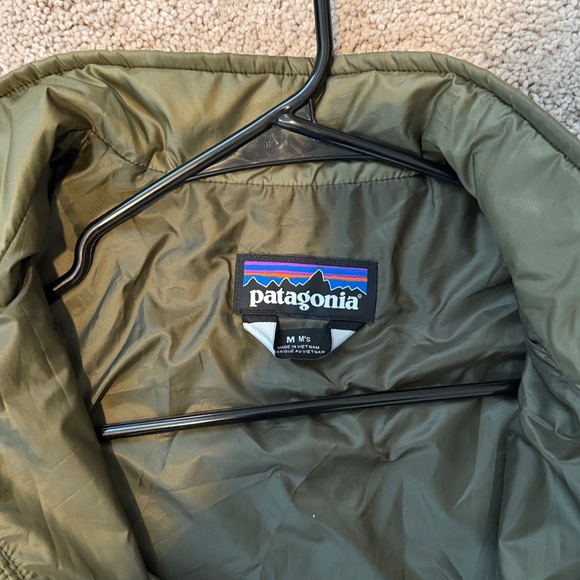 Patagonia Men's Green Nano Puff Jacket - Picture 3 of 3